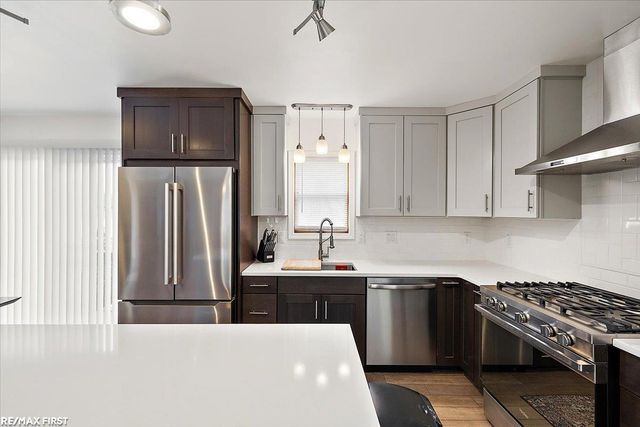 25891 Briar Towne Boulevard, Chesterfield Twp, MI 48051