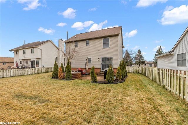 25891 Briar Towne Boulevard, Chesterfield Twp, MI 48051