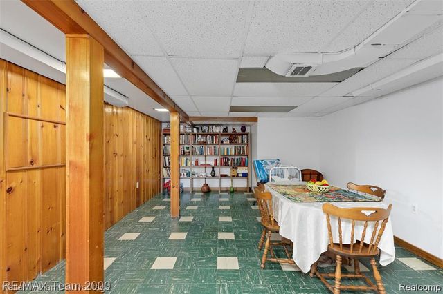 5148 Ternes Street, Dearborn, MI 48126