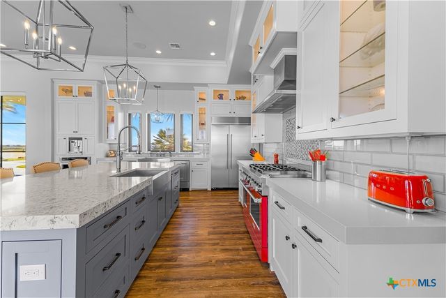 385 E Arbor Vista, Port O'connor, TX 77982