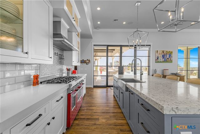 385 E Arbor Vista, Port O'connor, TX 77982