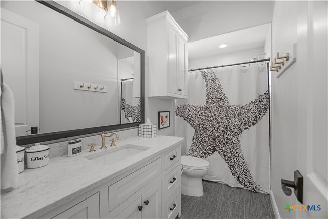 385 E Arbor Vista, Port O'connor, TX 77982