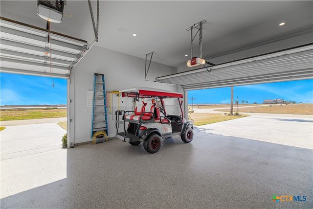 385 E Arbor Vista, Port O'connor, TX 77982