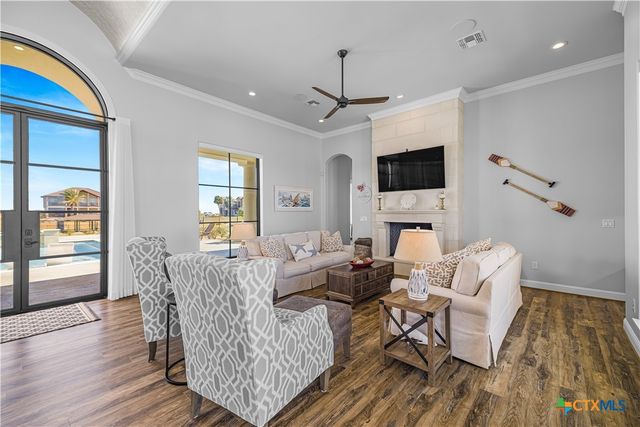 385 E Arbor Vista, Port O'connor, TX 77982