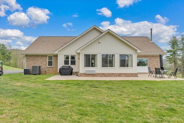 5551 Floyd HWY N, Floyd, VA 24091
