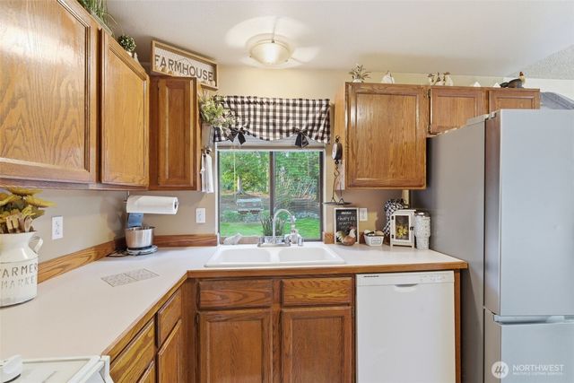 400 Falcon Court NE, Bremerton, WA 98311