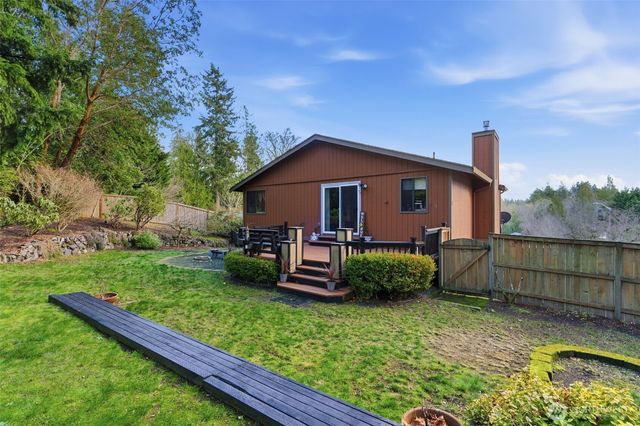 400 Falcon Court NE, Bremerton, WA 98311