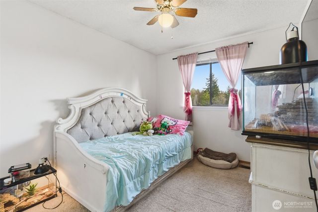 400 Falcon Court NE, Bremerton, WA 98311