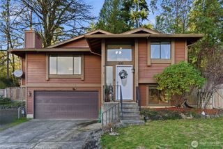 400 Falcon Court NE, Bremerton, WA 98311