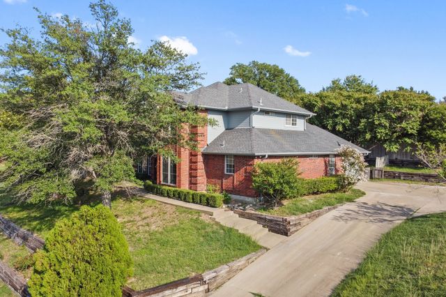 10173 Wandering Way Street, Benbrook, TX 76126