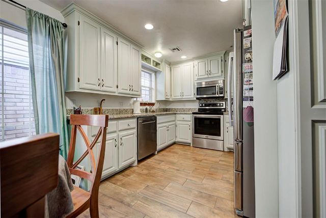 2513 Lynn Lane, Oklahoma City, OK 73120