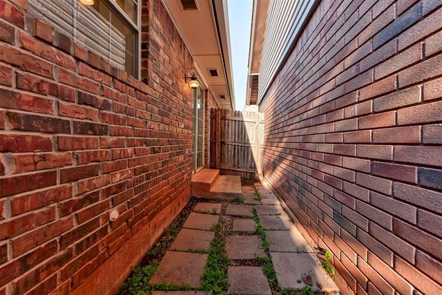 2513 Lynn Lane, Oklahoma City, OK 73120