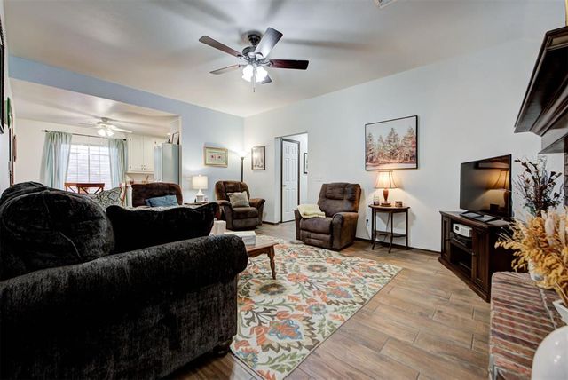 2513 Lynn Lane, Oklahoma City, OK 73120