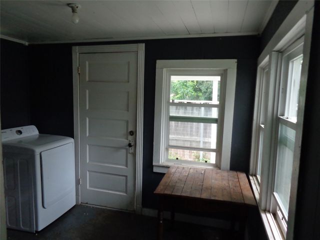 301 S 4th Street, Grandview, TX 76050