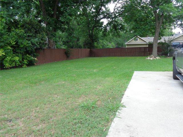 301 S 4th Street, Grandview, TX 76050