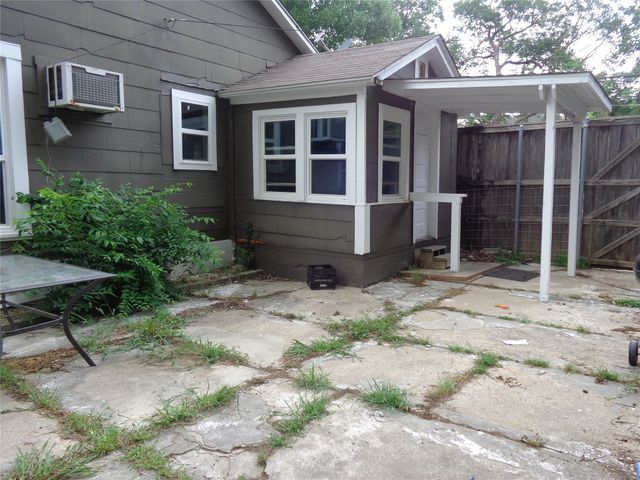 301 S 4th Street, Grandview, TX 76050