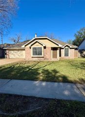 10022 Sand Pass Lane, Houston, TX 77064