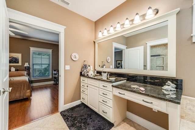 318 Chicago Avenue, Valparaiso, FL 32580