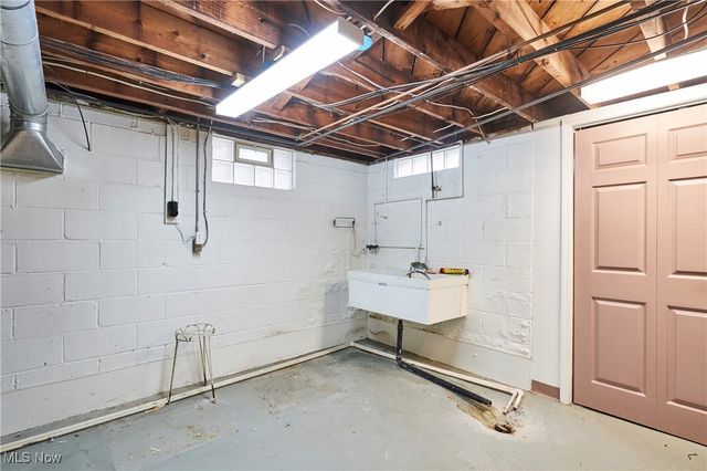 1225 Belleflower Road, Akron, OH 44307