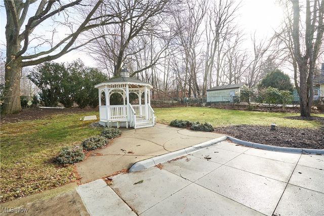 1225 Belleflower Road, Akron, OH 44307