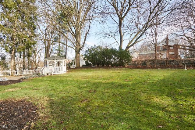 1225 Belleflower Road, Akron, OH 44307