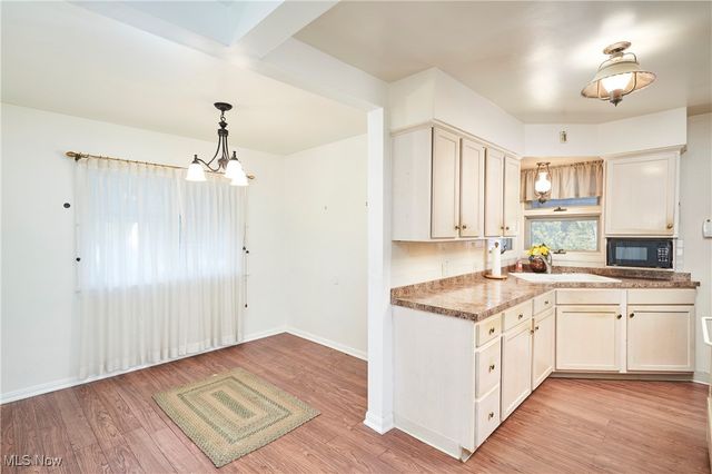 1225 Belleflower Road, Akron, OH 44307