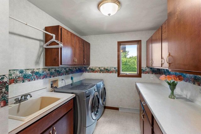 W2342 VALLEYWOOD LANE, Appleton, WI 54915
