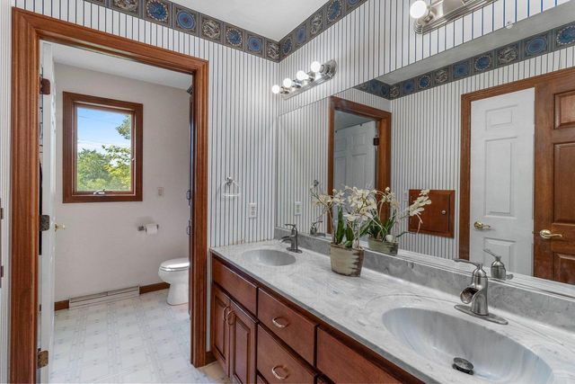 W2342 VALLEYWOOD LANE, Appleton, WI 54915