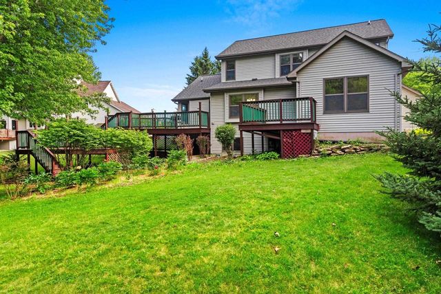 W2342 VALLEYWOOD LANE, Appleton, WI 54915