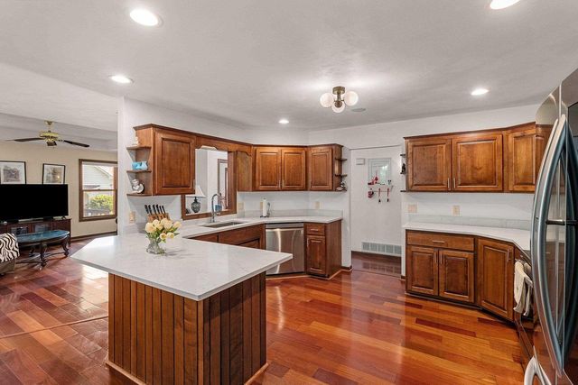 W2342 VALLEYWOOD LANE, Appleton, WI 54915