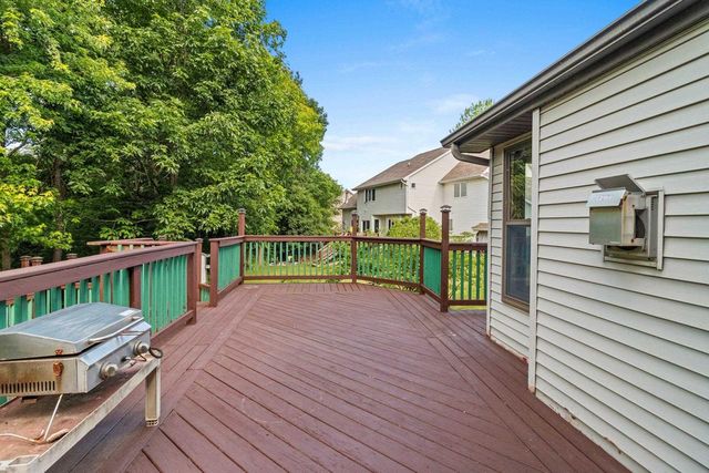 W2342 VALLEYWOOD LANE, Appleton, WI 54915