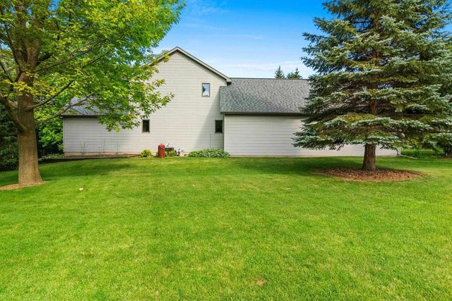 W2342 VALLEYWOOD LANE, Appleton, WI 54915