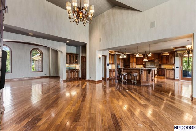 21509 Ridgewood Road, Elkhorn, NE 68022