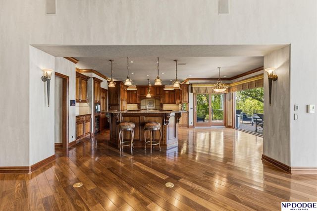 21509 Ridgewood Road, Elkhorn, NE 68022