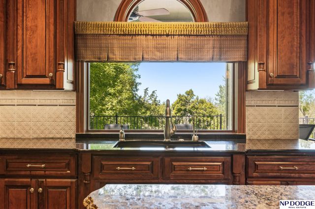 21509 Ridgewood Road, Elkhorn, NE 68022