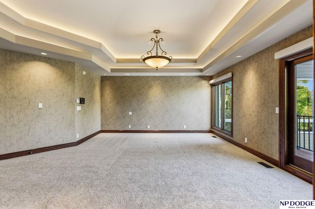 21509 Ridgewood Road, Elkhorn, NE 68022