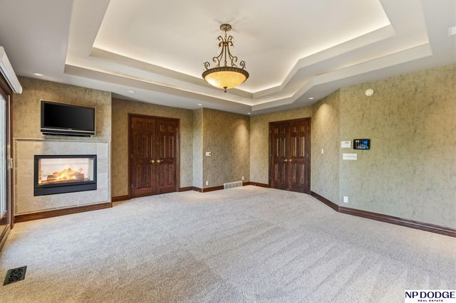 21509 Ridgewood Road, Elkhorn, NE 68022