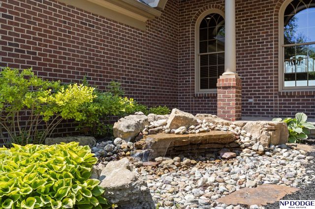 21509 Ridgewood Road, Elkhorn, NE 68022