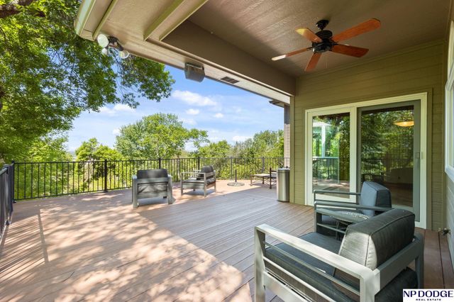 21509 Ridgewood Road, Elkhorn, NE 68022