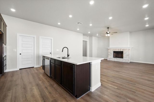 1204 E 31st Street, Wolfforth, TX 79382