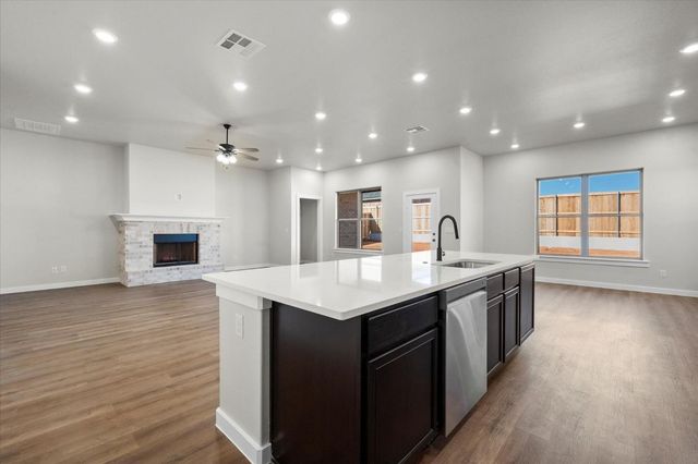 1204 E 31st Street, Wolfforth, TX 79382