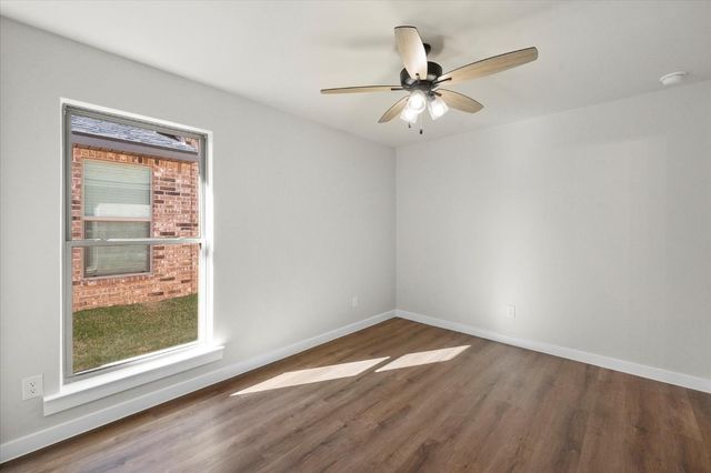 1204 E 31st Street, Wolfforth, TX 79382