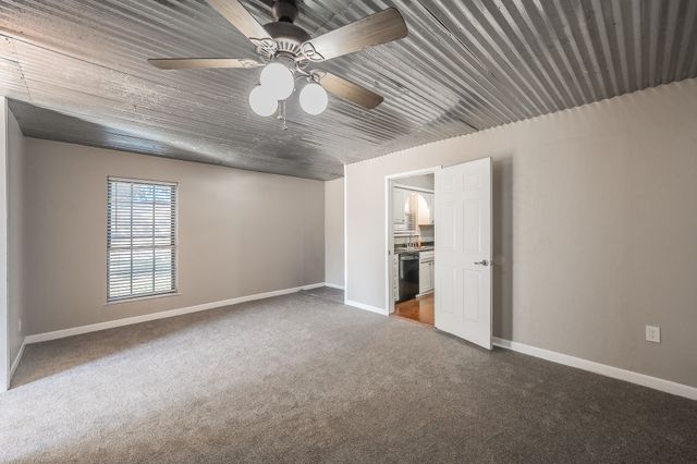 1700 Brookhaven Street, Cleburne, TX 76033