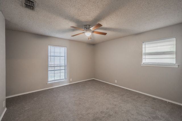 1700 Brookhaven Street, Cleburne, TX 76033