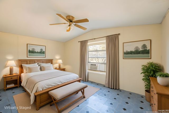 313 Big Meadows Dr, Bandera, TX 78003