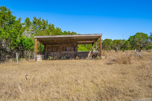 313 Big Meadows Dr, Bandera, TX 78003