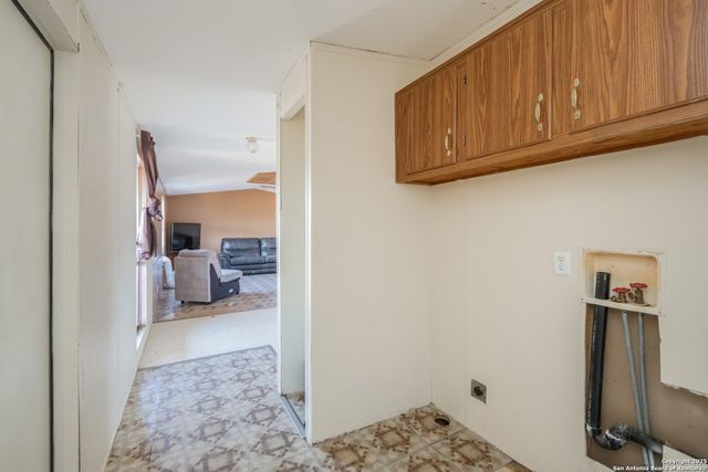 313 Big Meadows Dr, Bandera, TX 78003