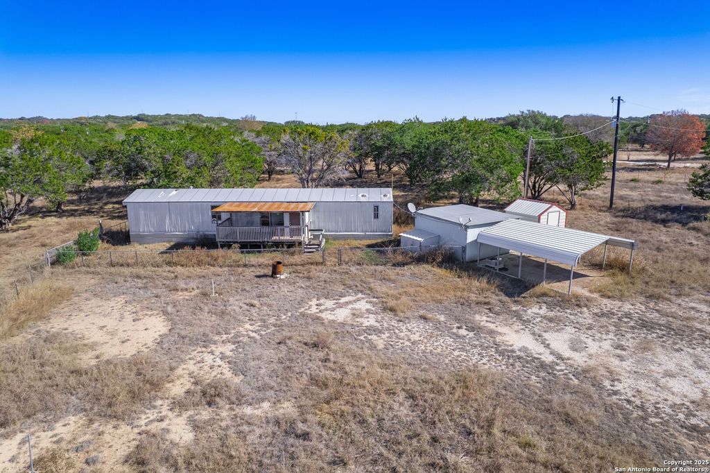 313 Big Meadows Dr, Bandera, TX 78003