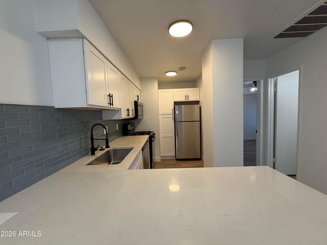302 E Monte Vista -- D11, Phoenix, AZ 85004