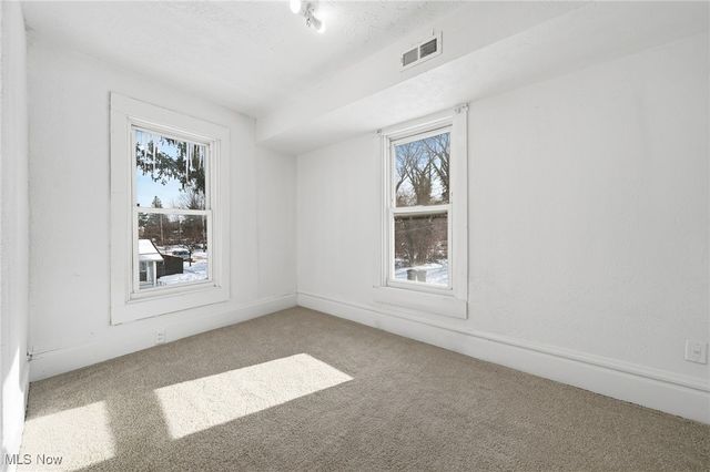 333 Lloyd Street, Akron, OH 44301